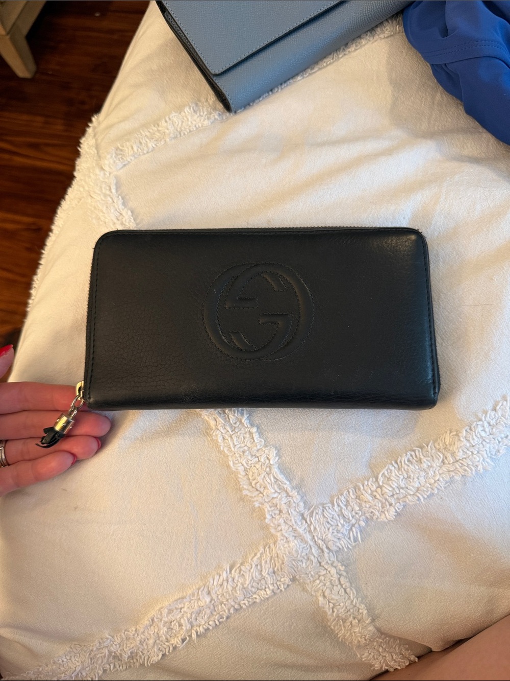 Gucci Black Zip-Around Leather Wallet with Embossed Logo